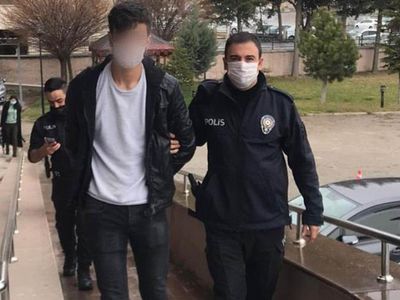 Konya'da Evlerin Bahçesine Girip Motorlu Testere Çalan Şahıslar Yakalandı