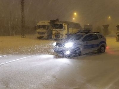 Konya'da Karayolları Ulaşıma Kapandı: Yolcular Terminalde Perişan Oldu!