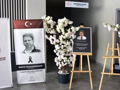 Konya'da silahlı saldırıya uğrayarak yaşamını yitiren Dr. Karakaya'ya 'Şehit' unvanı verildi!