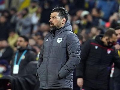 Konyaspor'da İlhan Palut, Fenerbahçe karşısında aldıkları mağlubiyeti ikinci yarıda oynadıkları oyunla hak ettiklerini söyledi
