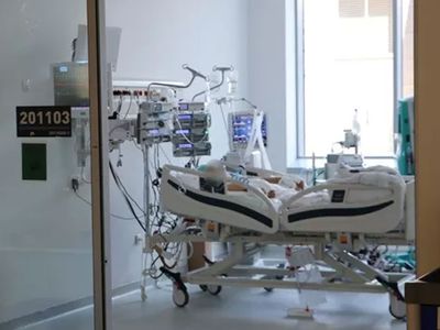 Koronavirüs ile ilgili endişelendiren açıklama: Yoğun bakım ünitesinde yüzde 30 artış!
