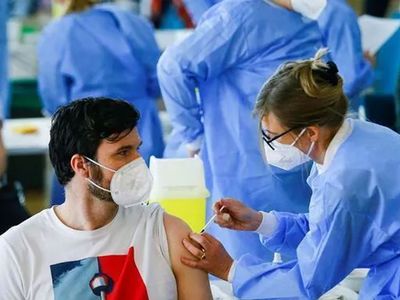 Koronavirüste Yaş Grubu Değişti: Delta Varyantı En Çok Onları Etkiliyor