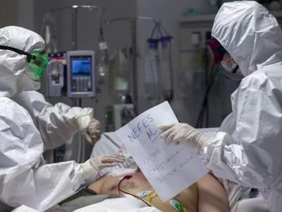 Koronavirüsün yeni varyantı yayılıyor: Bir ülkede daha tespit edildi