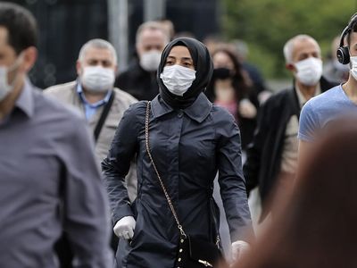 Kovid-19 vakaları arttı fırsatçılar ortaya çıktı: Maske fiyatlarına yaklaşık yüzde 300 zam! İşte güncel maske fiyatları