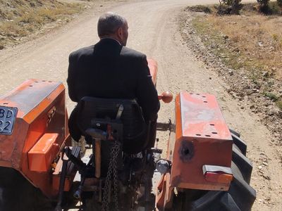 Köylülerin İlginç Böbrek Taşı Düşürme Yöntemi Hem Güldürdü Hem Şaşırttı