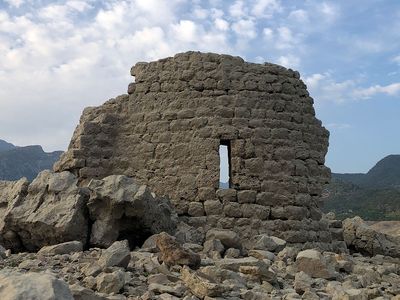 Kozan Barajı’nın Suyunun Çekilmesi Adana’da Tarihi Kalıntıları Gün Yüzüne Çıkardı