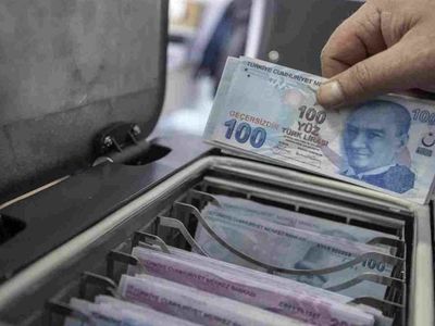 Kredi faiz oranları düşecek mi? Mayıs 2022 Akbank, Vakıfbank, Halkbank, Ziraat Bankası kredi faiz oranları listesi