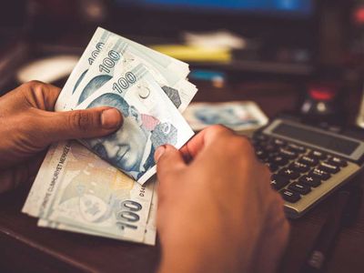 Kredi notu nasıl belirlenir? Kredi çekemeyenlere müjde: O bankalar kredi notuna bakmadan 10 bin  TL verecek