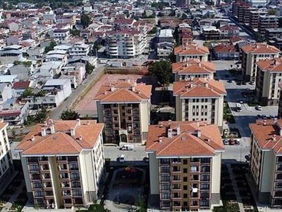 Küçükçekmece'de hayalet komşu paniği: Gece  yarısı polis sirenleri çalınca vatandaşlar neye uğradığını şaşırdı
