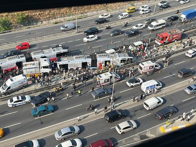 Küçükçekmece’de metrobüs kazası: Çok sayıda ölü ve yaralı var