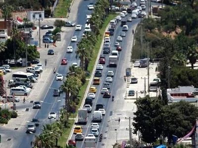 Kurban bayramı tatili biterken trafik çilesi geri geldi! Yollar araç kuyruklarıyla dolu!