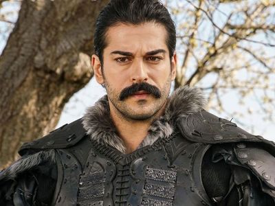 Kuruluş Osman’ın Başrolü Burak Özçivit Hakkında Hapis Cezası: Ünlü Oyuncu Hakim Karşısına Çıktı!