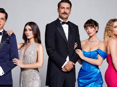 Kuruluş Osman'ın Lena'sı Seray Kaya'dan sosyal medyayı sallayan yatak pozu!