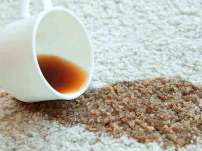 Kurumuş çay lekesi kıyafetlerden ve eşyalardan nasıl çıkar? Halıdaki ve kıyafetten kurumuş çay lekesini çıkarma teknikleri ve pratik yolları