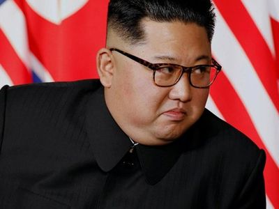 Kuzey Kore Lideri Kim Jong-un, askeri üsse yaptığı ziyarette savaş tatbikatlarını yoğunlaştırma talimatı verdi