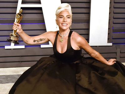 Lady Gaga Yaşadığı Travmayı İtiraf Etti!