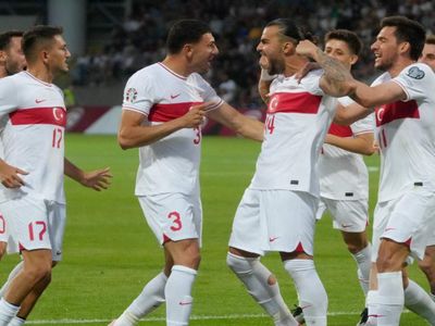Letonya’da gol düellosu nefesleri kesti: Türkiye son saniyede liderliği kaptı