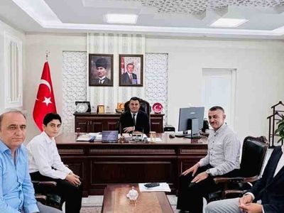 LGS Ağrı şampiyonu Muhammed Yusuf Işık’a Kaymakam Dertlioğlu’ndan anlamlı ödül