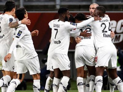 Lille Metz'i 2-0 Yenmeyi Başardı