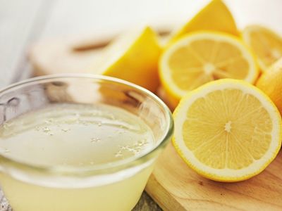 Limonlu Su ile Vücudunuzu Temizleyin