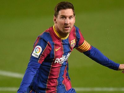 Lionel Messi Barcelona'da Kalıyor!