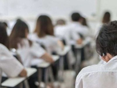 Lisede kaç ortalamayla sınıf geçilir, 3 zayıfla sınıfta kalınır mı? Lisede sınıf geçme şartları