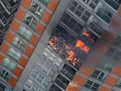 Londra’da 43 Katlı Apartmanda Yangın Meydana Geldi