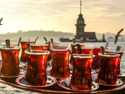 Lütfen çayı hafif ılıtıp için! 25 yıllık araştırma sonuçlandı sıcak çay kanser yapıyor!
