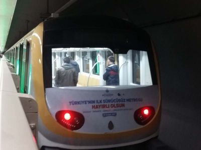 M5 Üsküdar Çekmeköy metrosu kullanıma açıldı mı? Üsküdar Çekmeköy metrosu düzeldi mi? 2 Haziran 2022 Perşembe günü Üsküdar Çekmeköy metro arızasında son gelişmeler