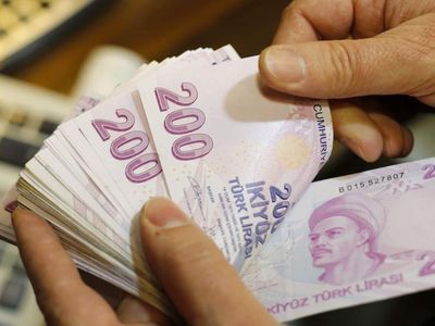 Maaşlarını alamayan EYT’liye müjde: Çifte ikramiye geliyor