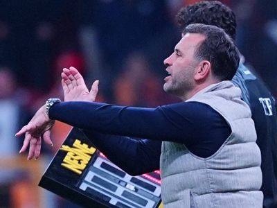 Maç sonrası Okan Buruk'tan hakem isyanı!