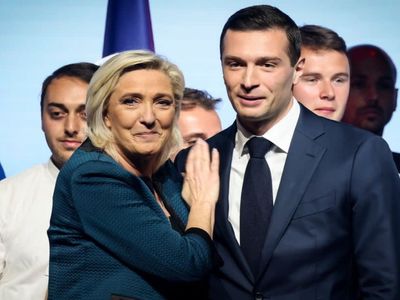 Macron, kendi sonunu kendisi getirdi: Fransa’da seçimleri aşırı sağcı parti kazandı