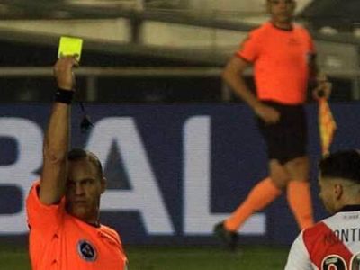 Maçta düdük çalarken top havadaysa ve gol olursa ne olur? Bilinmeyen futbol kuralları