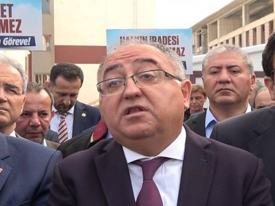 Mahkemede sinirler gerildi: Hakimin üzerine yürüdüler