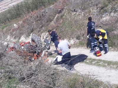Manisa’da Devrilen Traktörün Altında Kalan Sürücü Hayatını Kaybetti