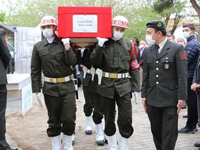 Manisa’da Kıbrıs Gazisi, Askeri Törenle Defnedildi
