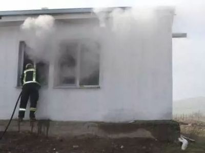 Manisa’da Yangın Faciası: Dumandan Zehirlenen 3 Yaşındaki İkizler Hayatını Kaybetti!
