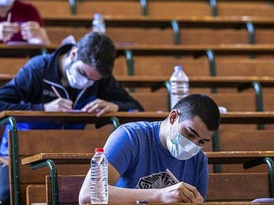 Maraton Başladı! 2,5 Milyon Üniversite Adayının YKS Sınavı Başladı!