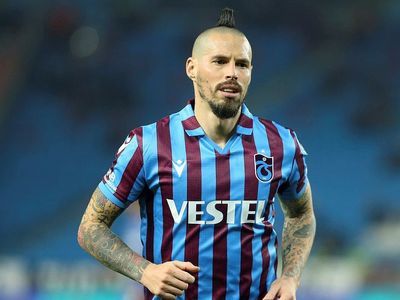 Marek Hamsik’den Trabzonspor’a transfer önerisi! Eski Konyasporlu Robert Mak’ın transferinin Trabzonspor için yararlı olacağını söyledi