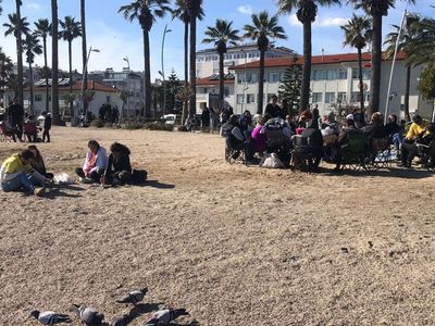 Marmaris'te Şubat soğuğu yaşanmıyor! Yerli turist denize girmeye başladı