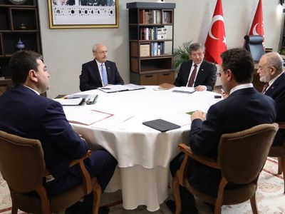 Masa bugün ilk kez Akşener’siz toplanacak
