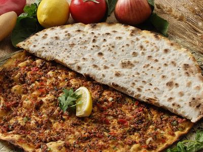 Evde Lahmacun Nasıl Yapılır?