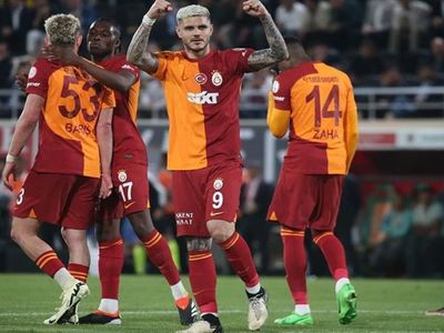 Mauro Icardi saymaya devam ediyor: Gözü Fenerbahçe efsanesinin rekorunda