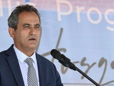 MEB Bakanı Duyurdu! E-sınav Salonu Sayısı 500’e Çıkacak