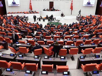 Meclis toplanıyor: Öğretmene şiddet ve fahiş fiyat için yoğun mesai harcanacak