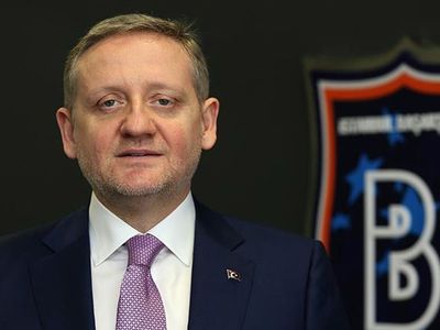 Medipol Başakşehir Başkanı Göksel Gümüşdağ, hakemler hakkında alınan karara tepki gösterdi!