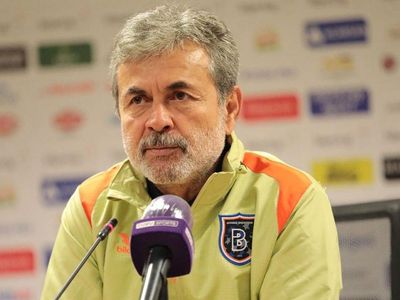 Medipol Başakşehir Teknik Direktörü Aykut Kocaman'dan İstifa Açıklaması!