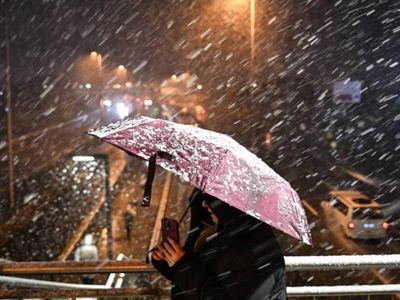 Megakente mevsimin ilk karı düştü: Sokaklar beyaza büründü