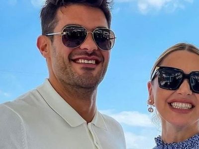 Mehmet Dinçerler’den Evlenme Teklifi Alan Ünlü Şarkıcı Hadise Sevgilisinin Ailesiyle Tanışmak İçin Hazırlanıyor!