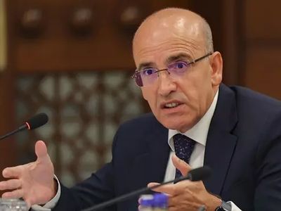 Mehmet Şimşek 2024 ortasına kadar süre verdi! Enflasyonla mücadele tam gaz devam ediyor